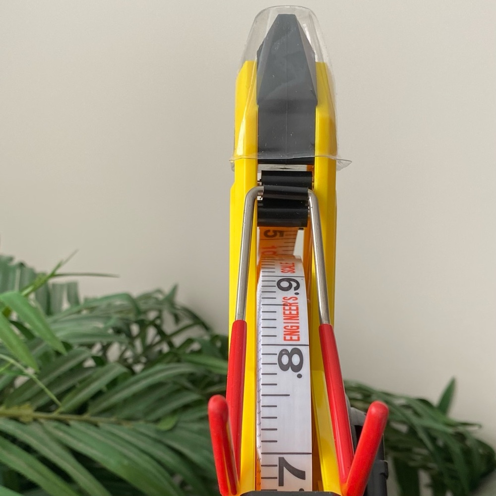 Benchmark Yellow 715-01-TS: 100' Fiberglass Tape Measure - Picture 8 of 12